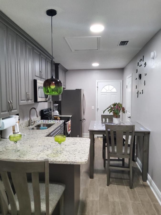 Beautiful Apartment Close To Everything Tampa Extérieur photo